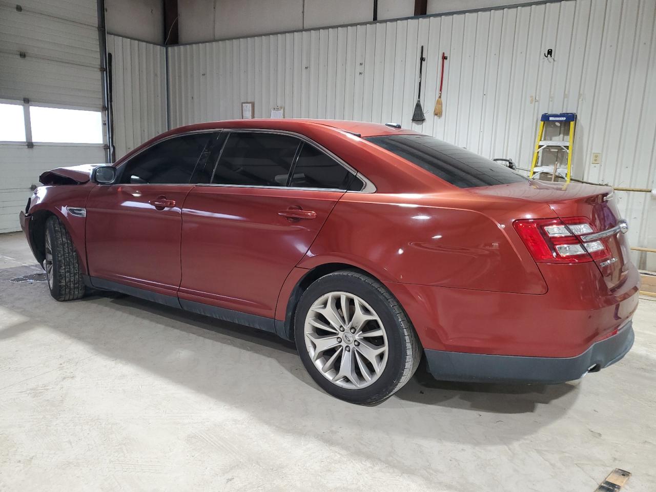 2014 Ford Taurus - Image 2