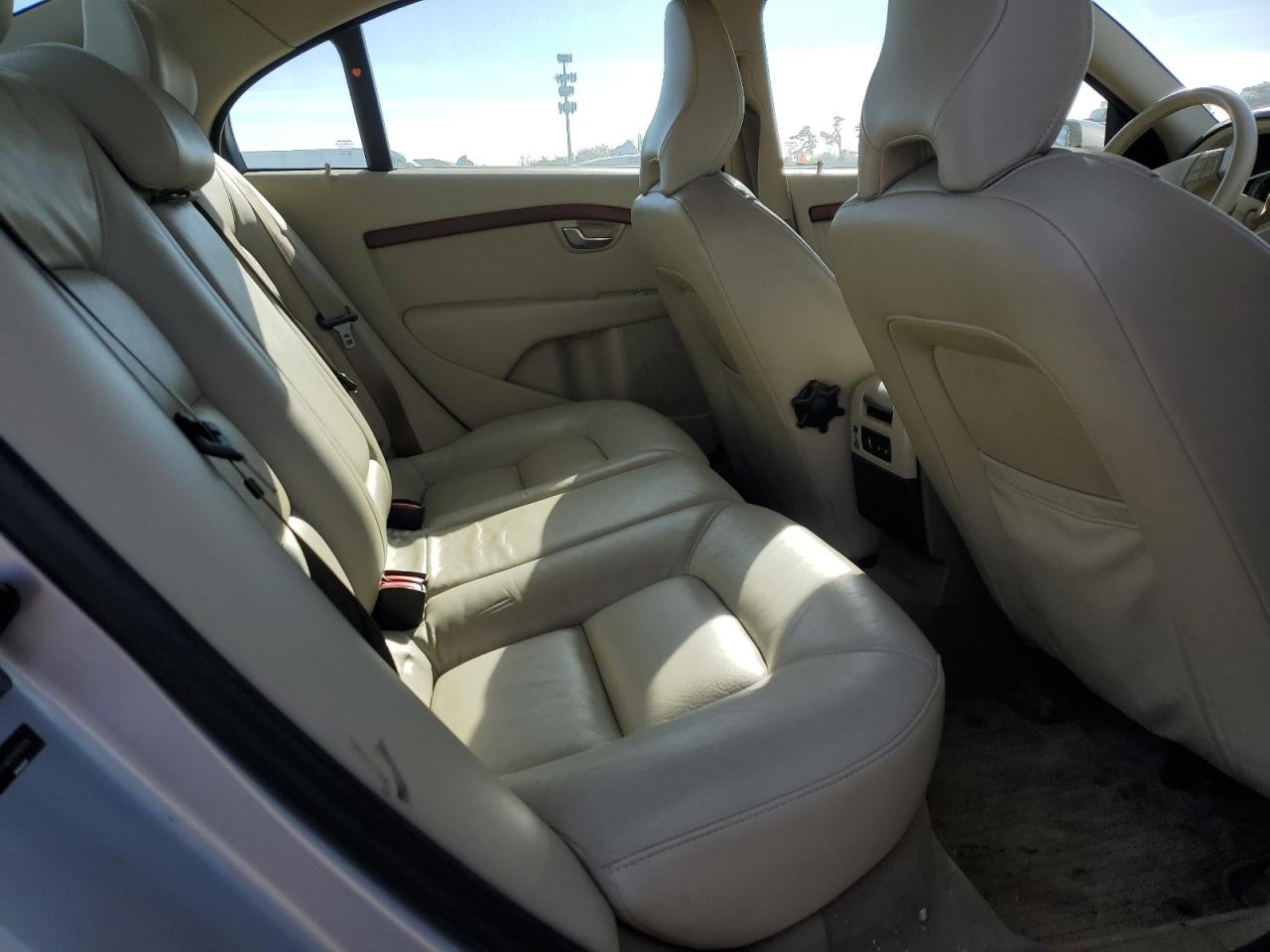 2009 Volvo S80 - Image 10