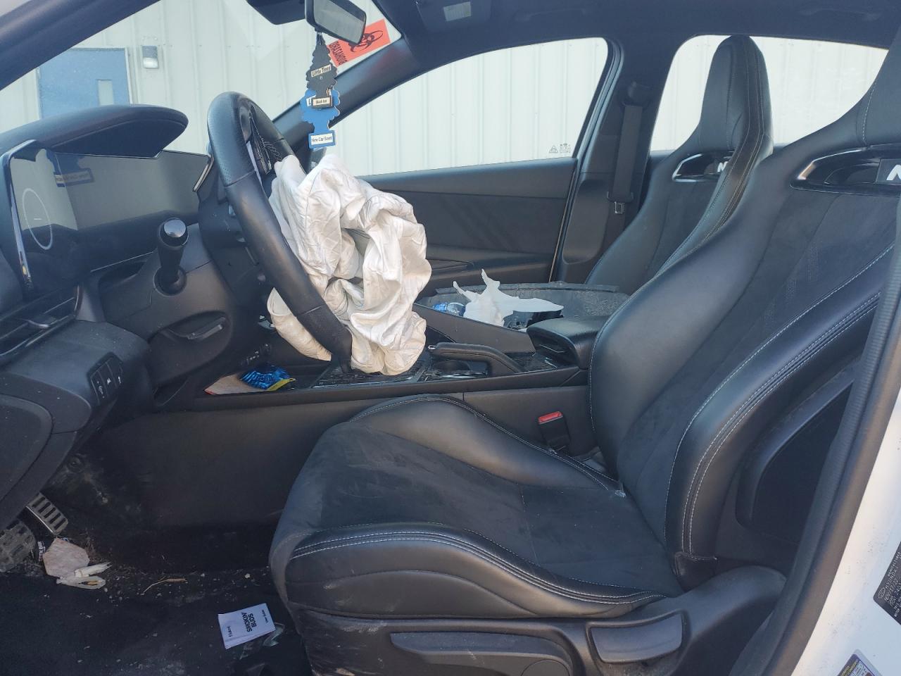 2023 Hyundai Elantra - Image 7