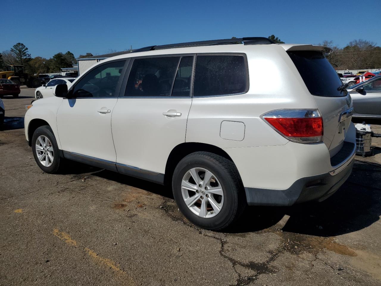 2013 Toyota Highlander - Image 2