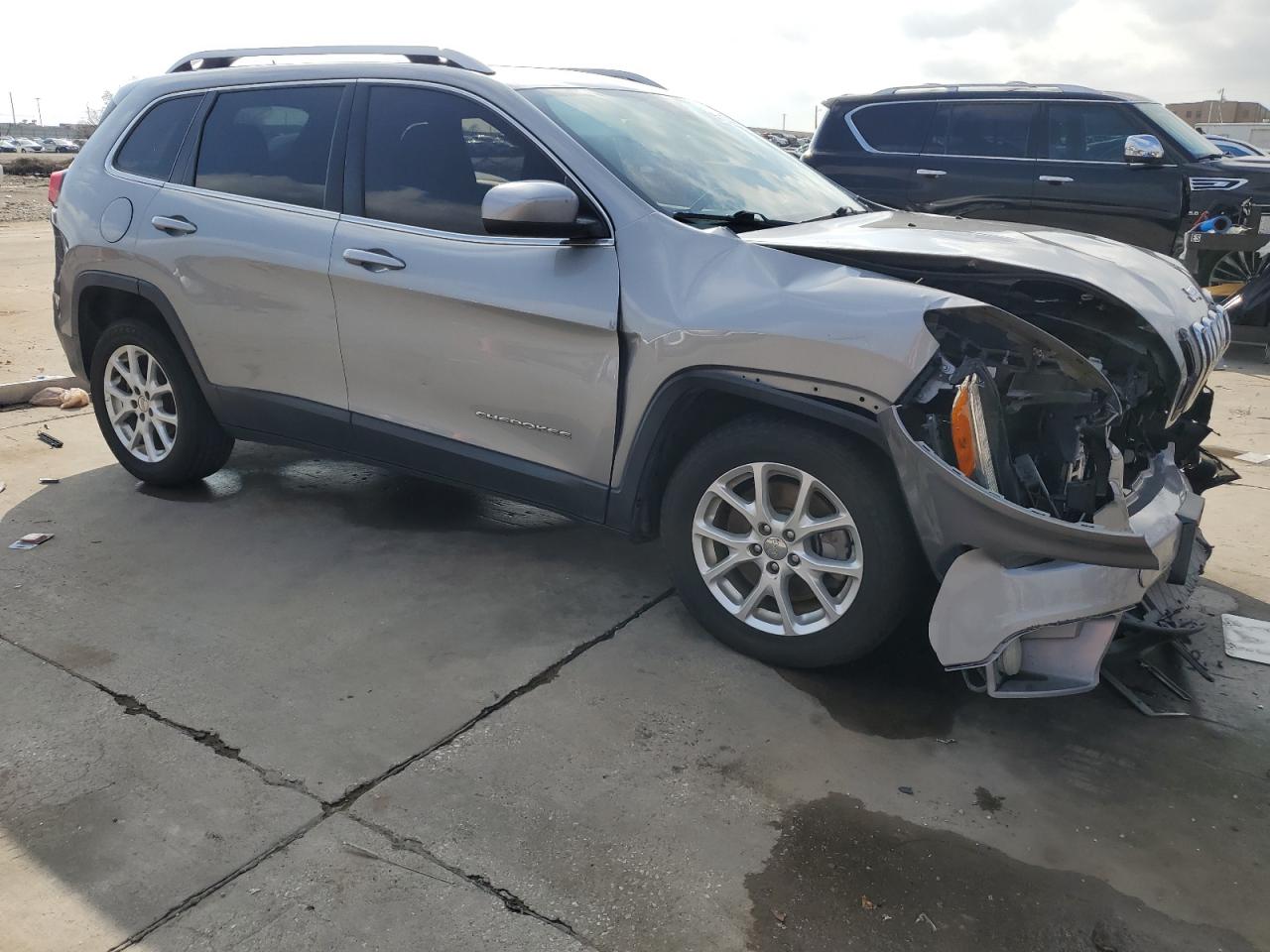 2015 Jeep Grand Cherokee - Image 4
