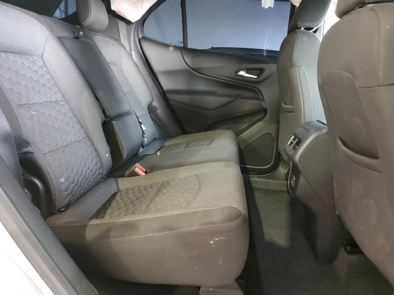 2020 Chevrolet Equinox - Image 11