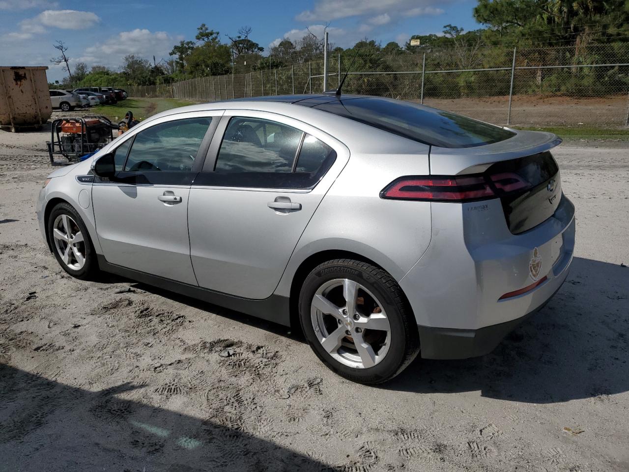 2011 Chevrolet Volt - Image 2