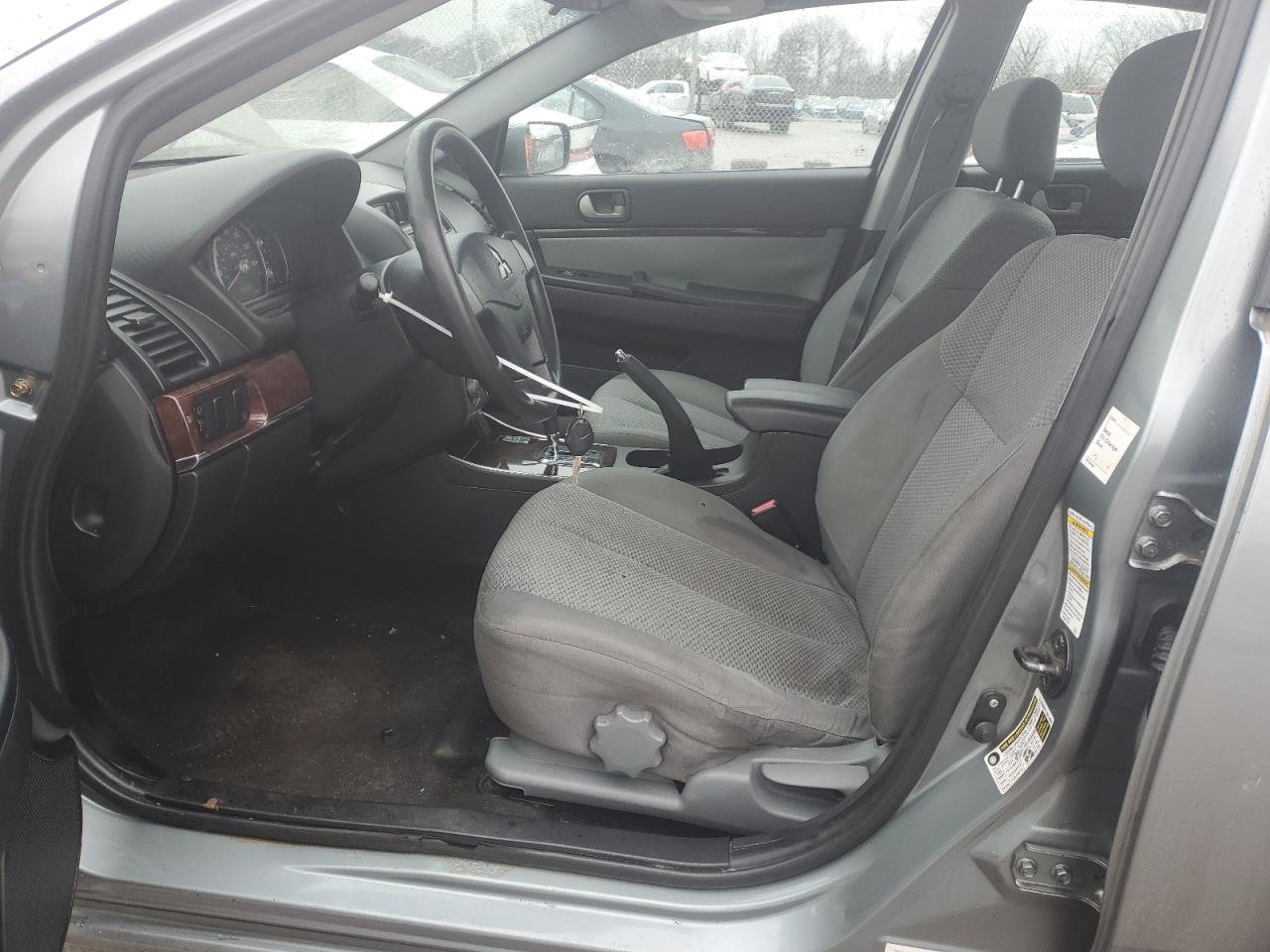 2009 Mitsubishi Galant - Image 7