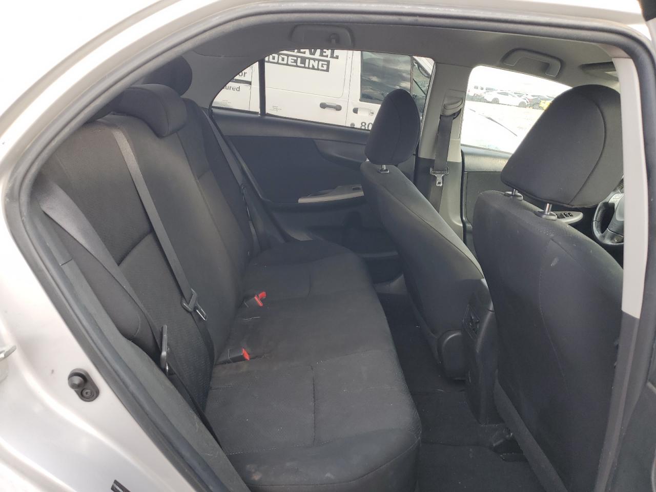 2010 Toyota Corolla - Image 10