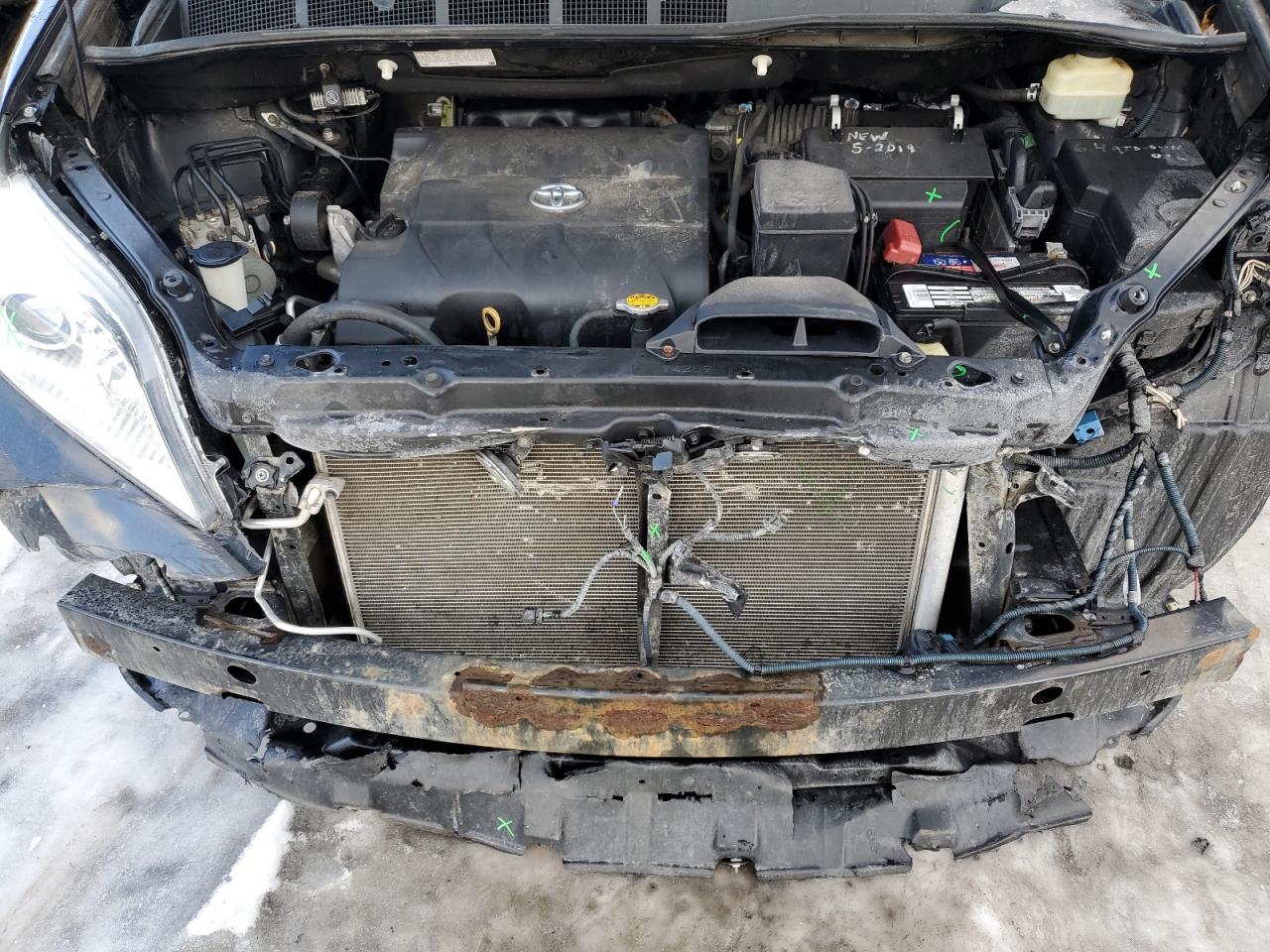 2014 Toyota Sienna - Image 12