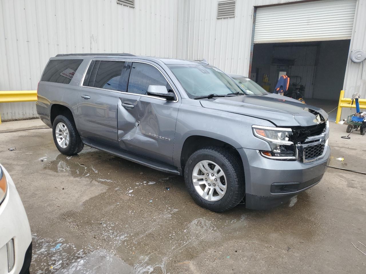 2019 Chevrolet Suburban - Image 4