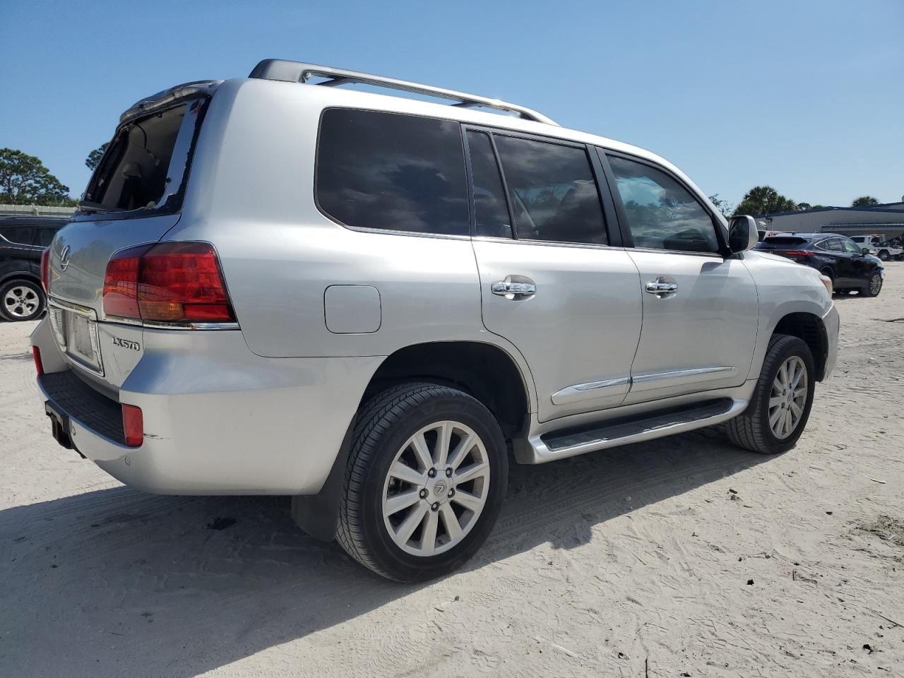 2010 Lexus LX - Image 3