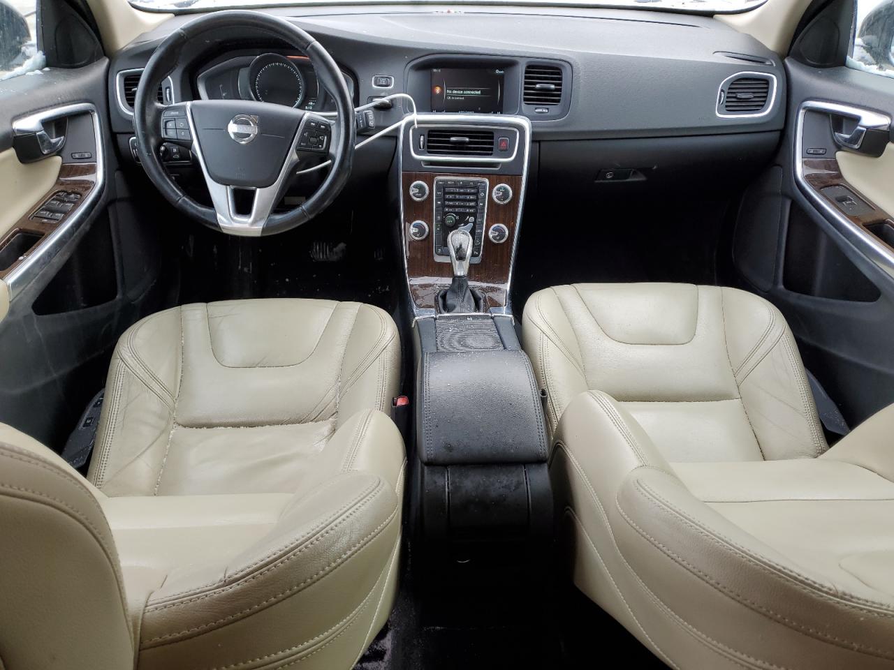 2015 Volvo V60 - Image 8