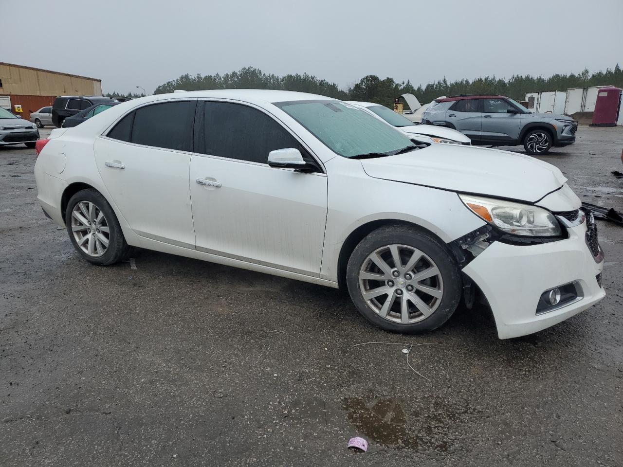 2015 Chevrolet Malibu - Image 4