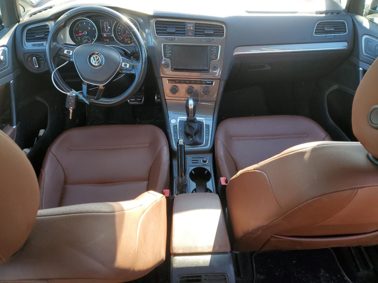 2017 Volkswagen Golf - Image 8