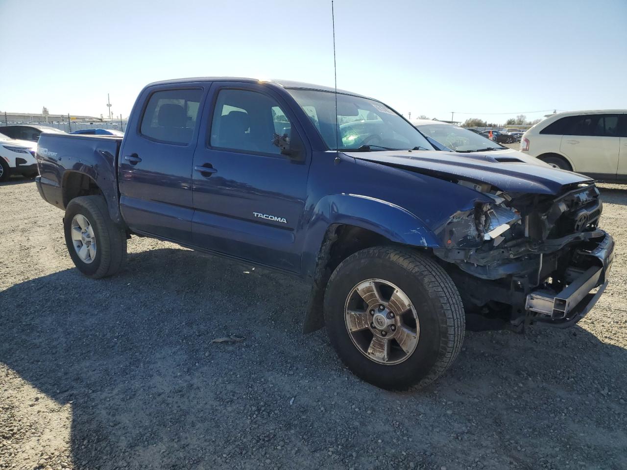 2015 Toyota Tacoma - Image 4