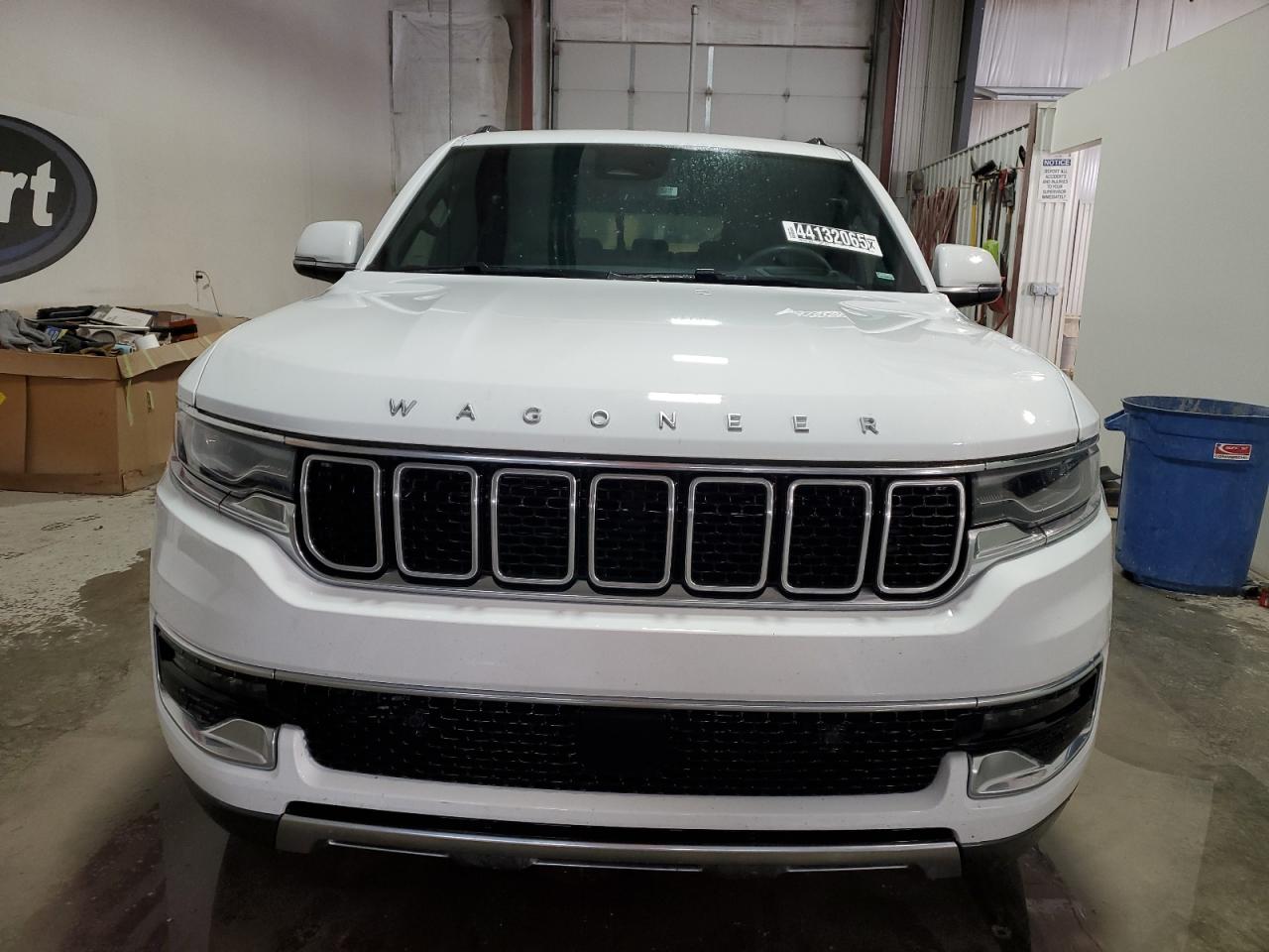 2022 Jeep Grand Wagoneer - Image 5