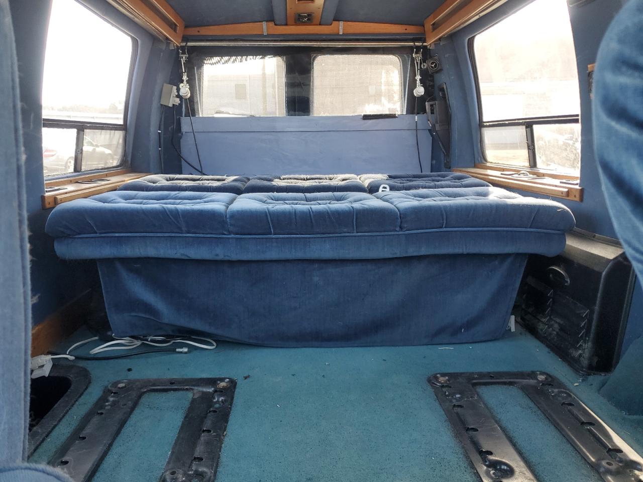 1995 Ford Econoline - Image 10