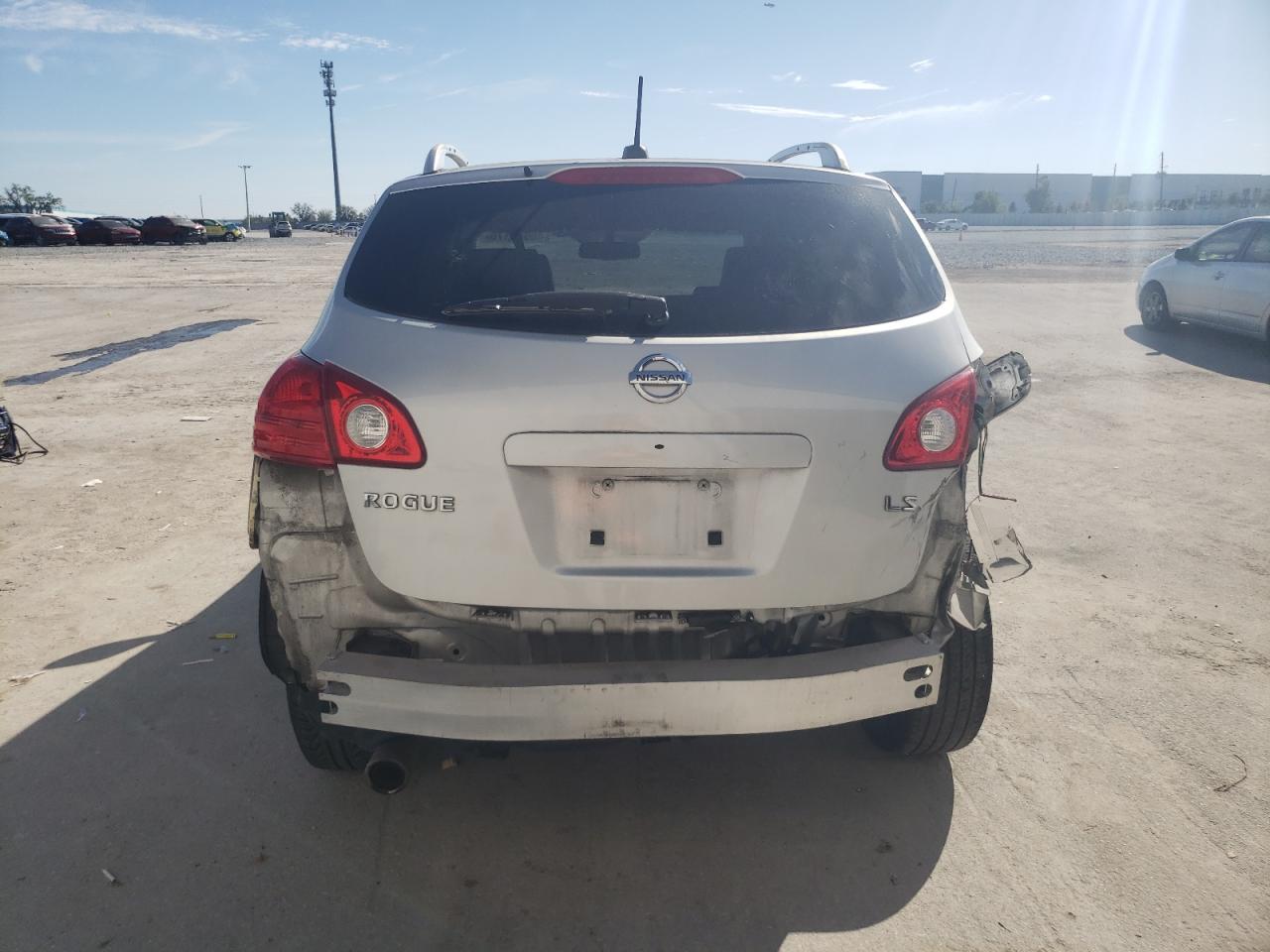 2010 Nissan Rogue - Image 6