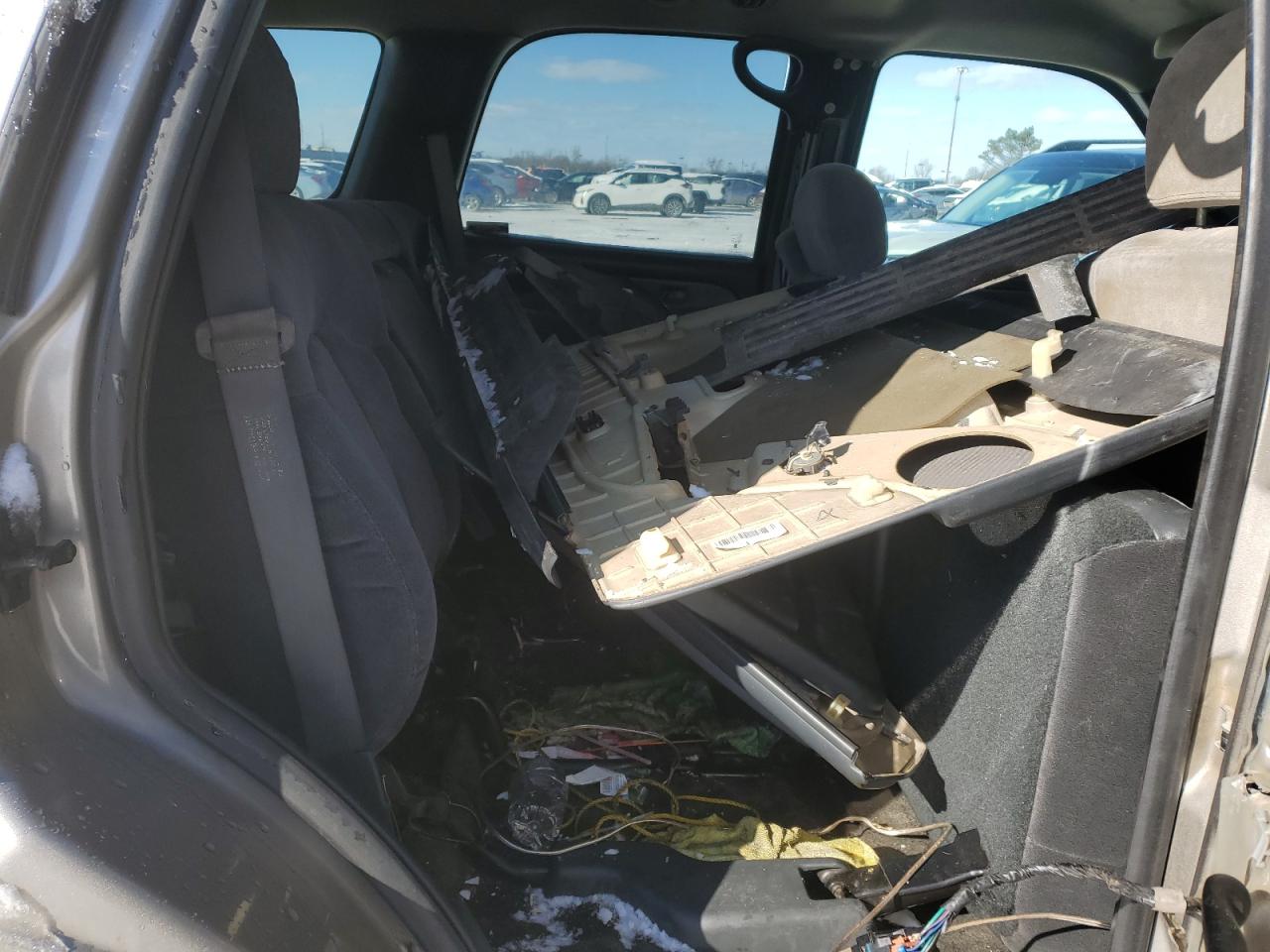 2001 Chevrolet Tahoe - Image 10
