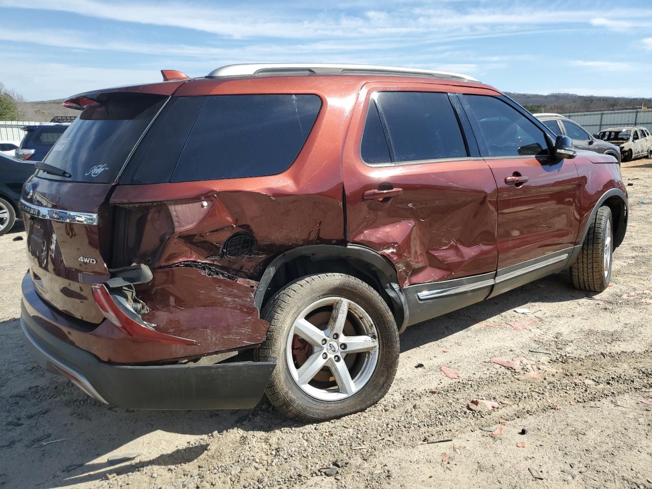 2016 Ford Explorer - Image 3