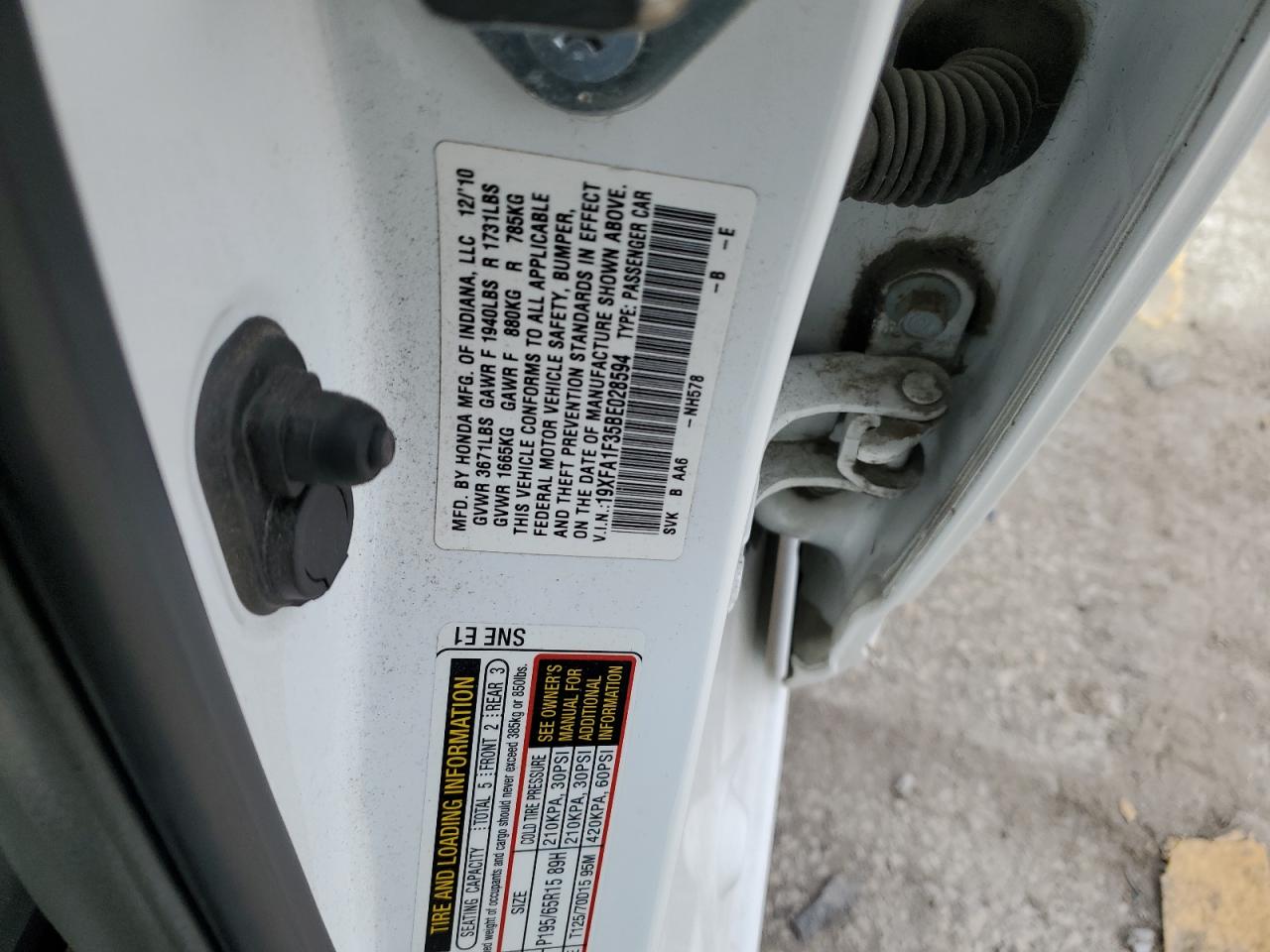 2011 Honda Civic - Image 12