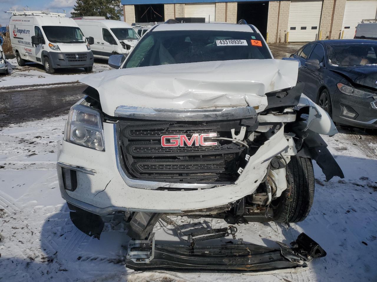 2016 GMC Terrain - Image 5