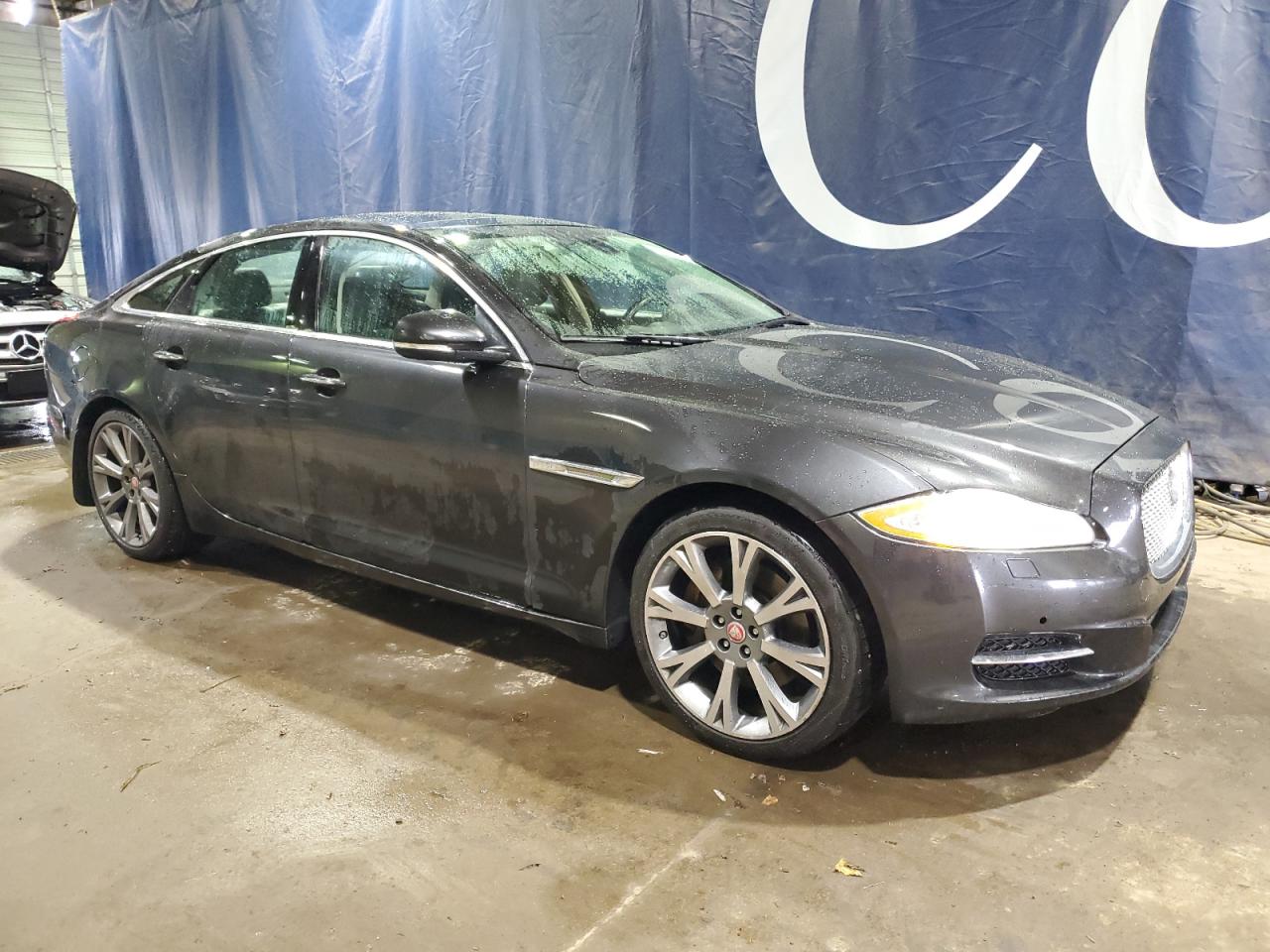 2013 Jaguar XJ - Image 4