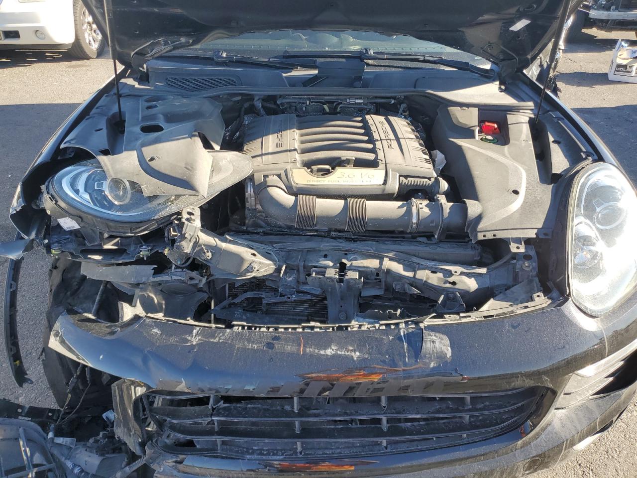 2016 Porsche Cayenne - Image 12