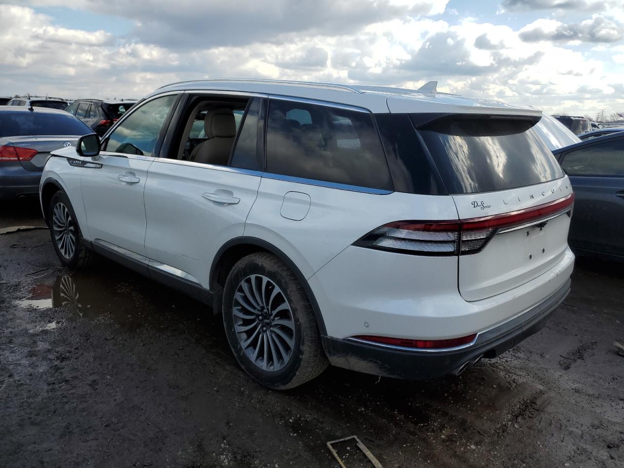 2020 Lincoln Aviator - Image 2