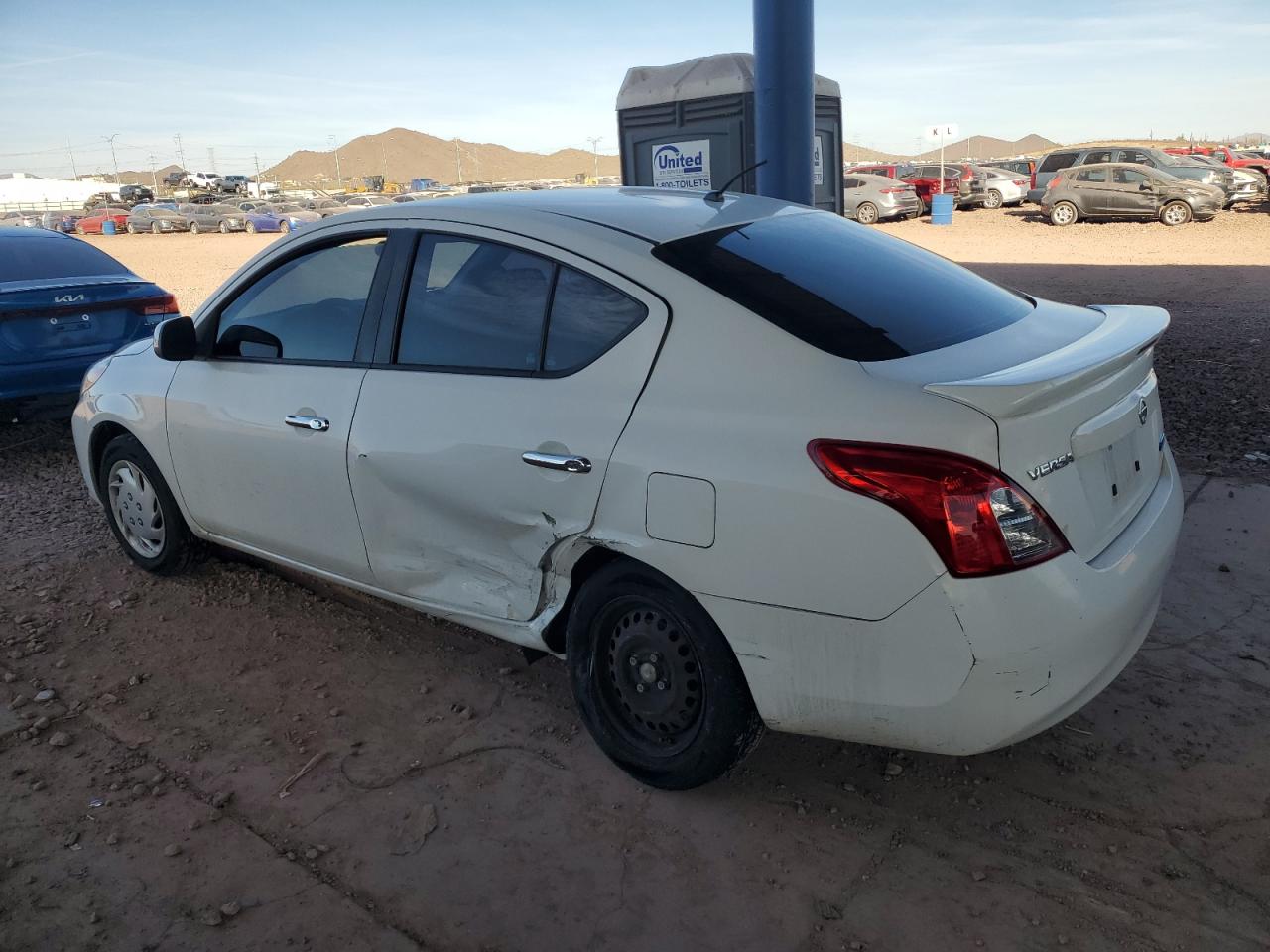 2013 Nissan Versa - Image 2