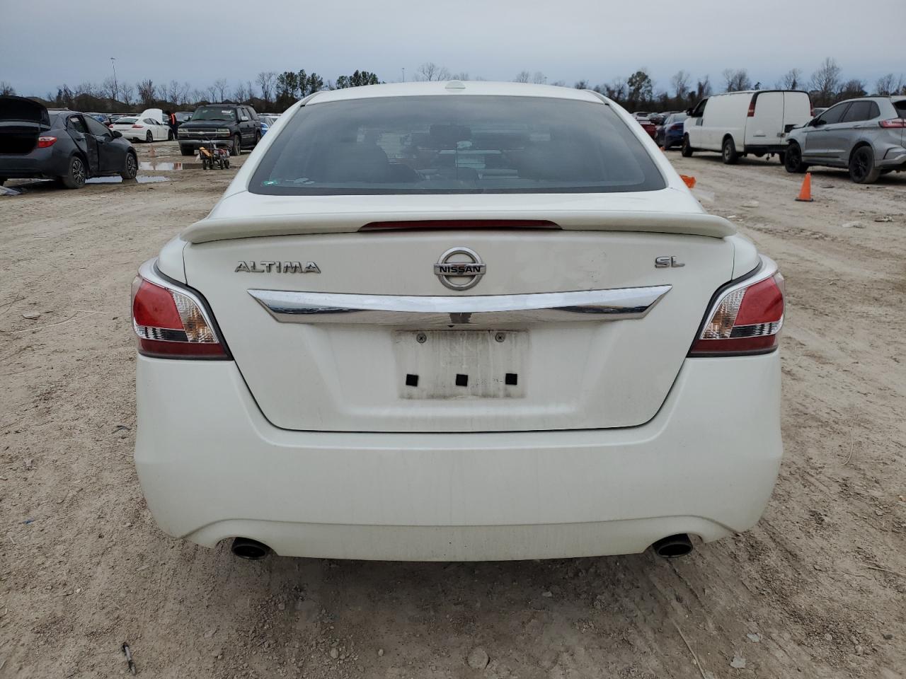 2015 Nissan Altima - Image 6