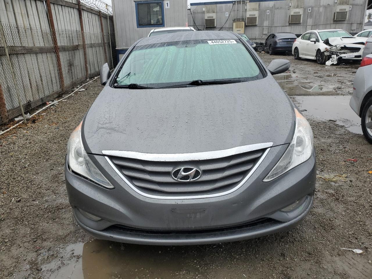 2013 Hyundai Sonata - Image 5