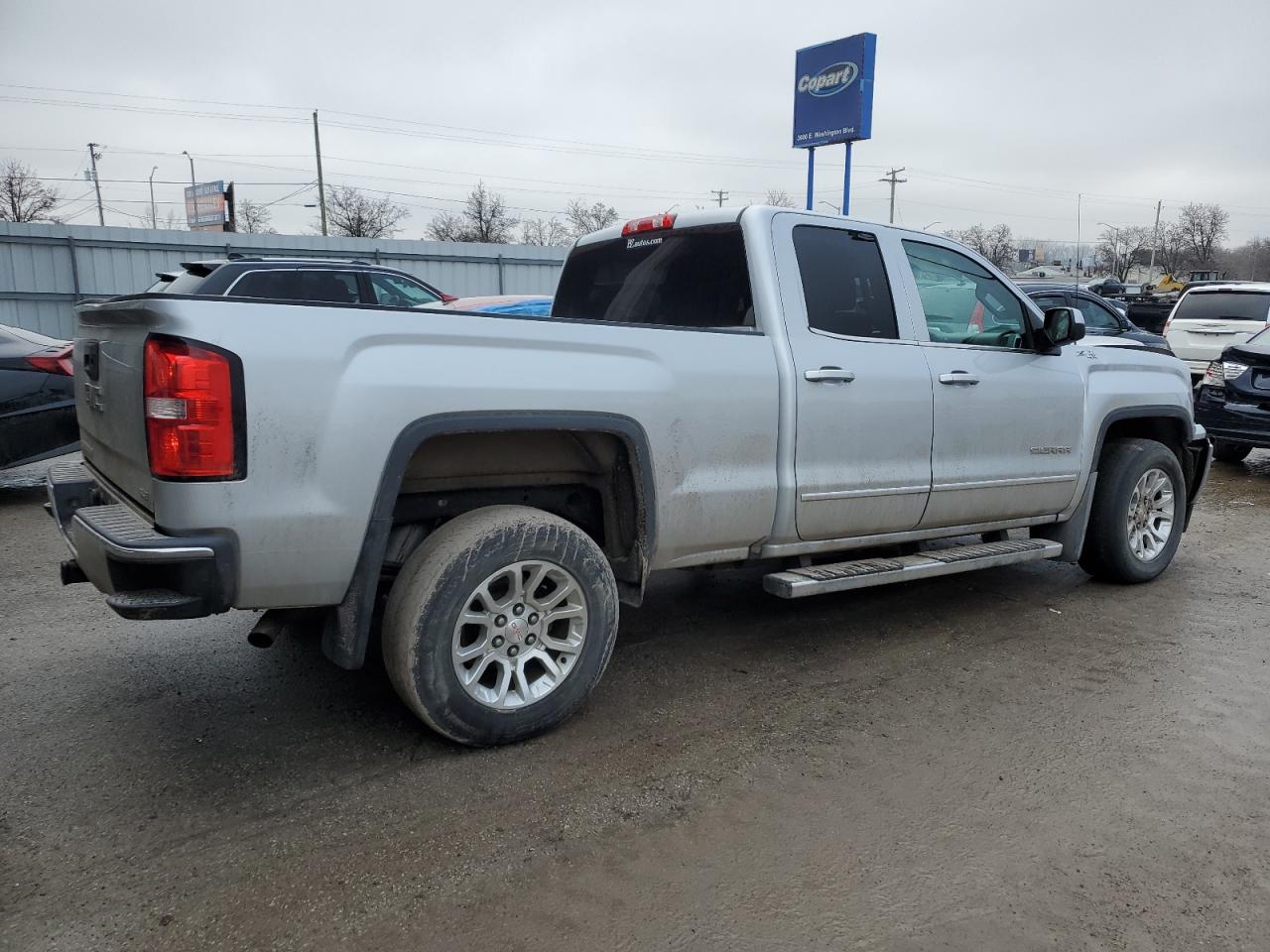 2017 GMC Sierra - Image 3