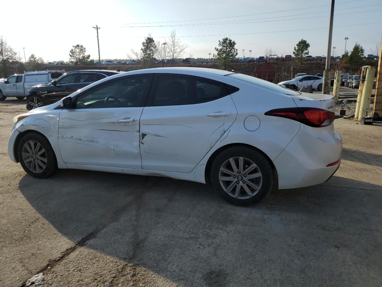2016 Hyundai Elantra - Image 2