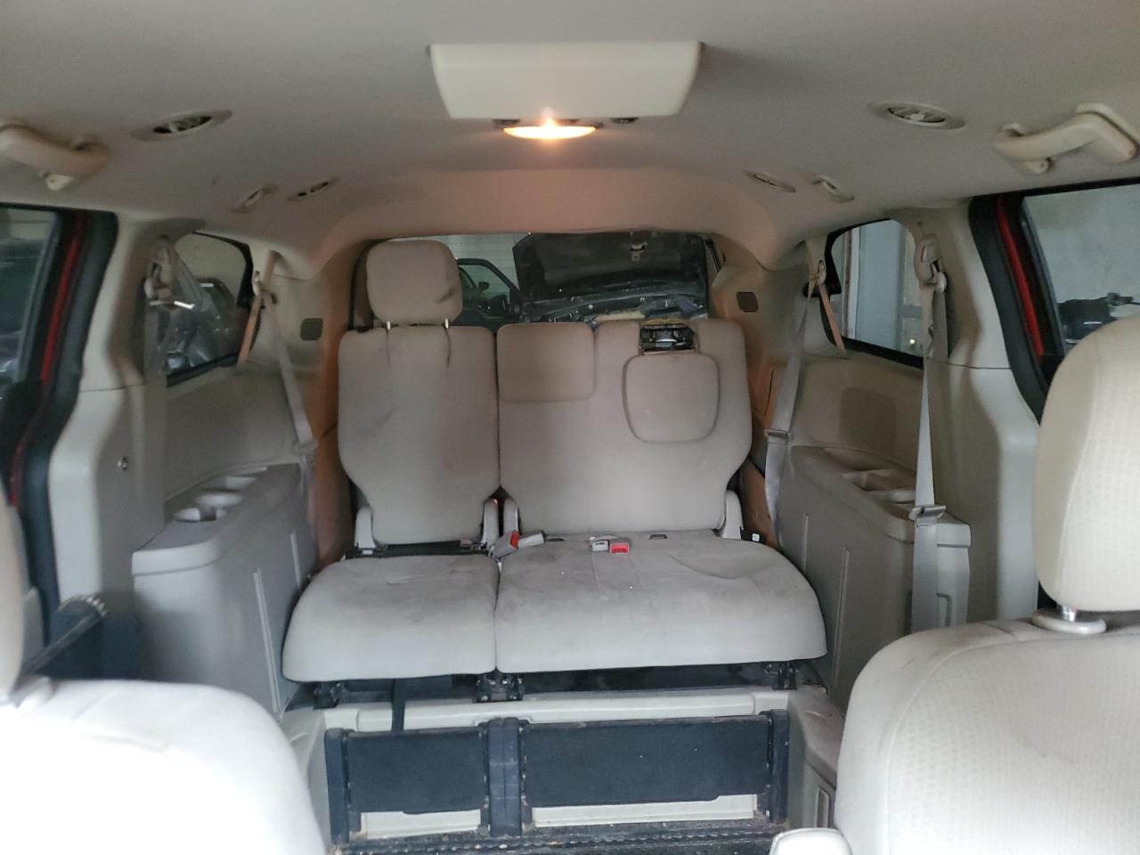2012 Dodge Caravan - Image 10