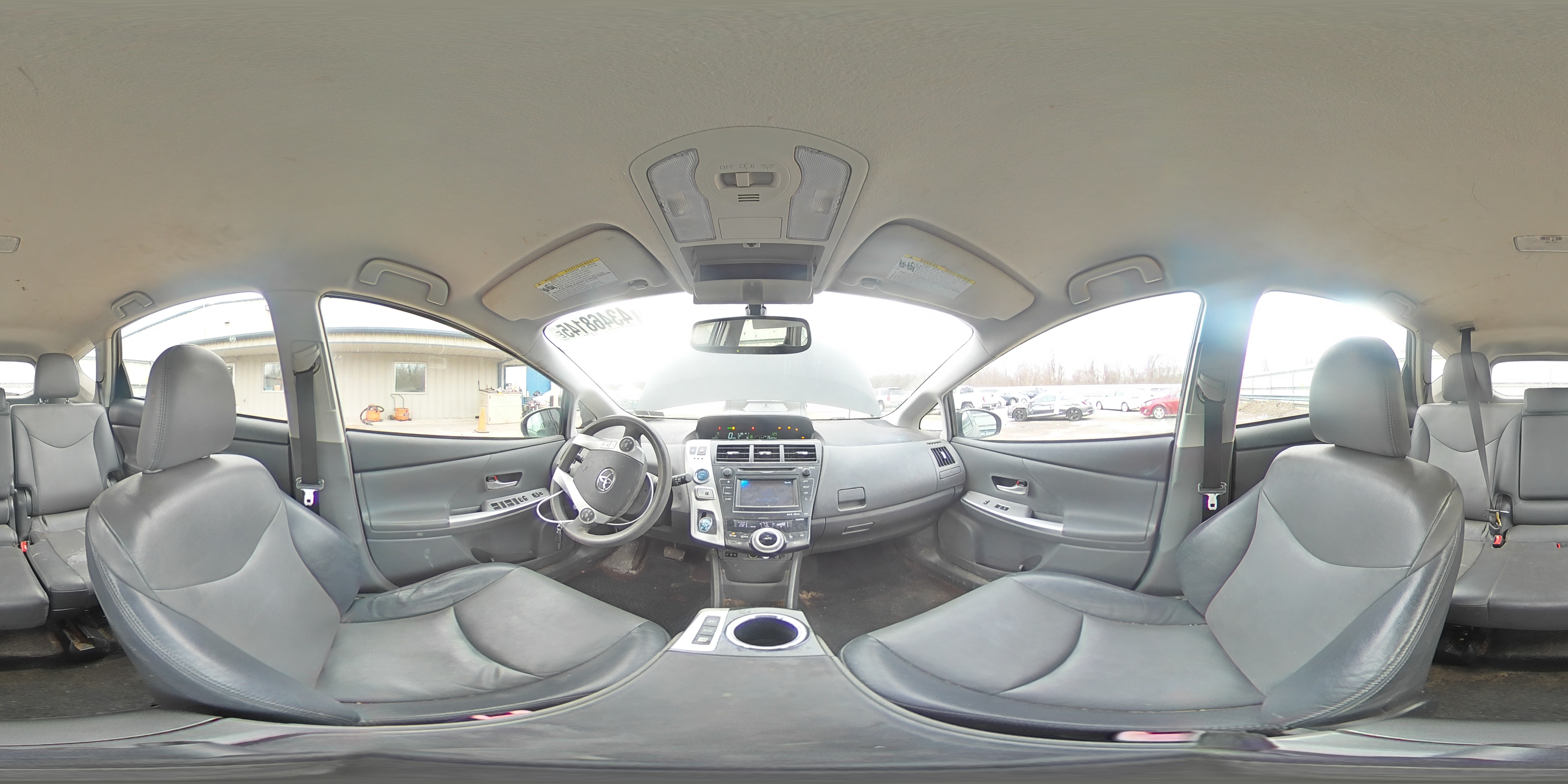 2012 Toyota Prius - Image 14