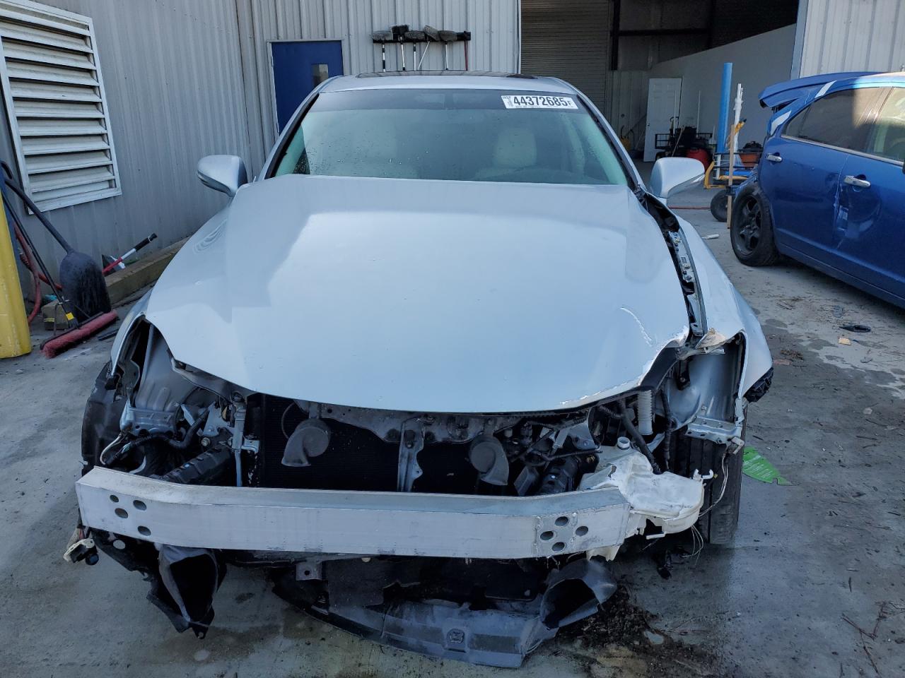 2011 Lexus IS - Image 5