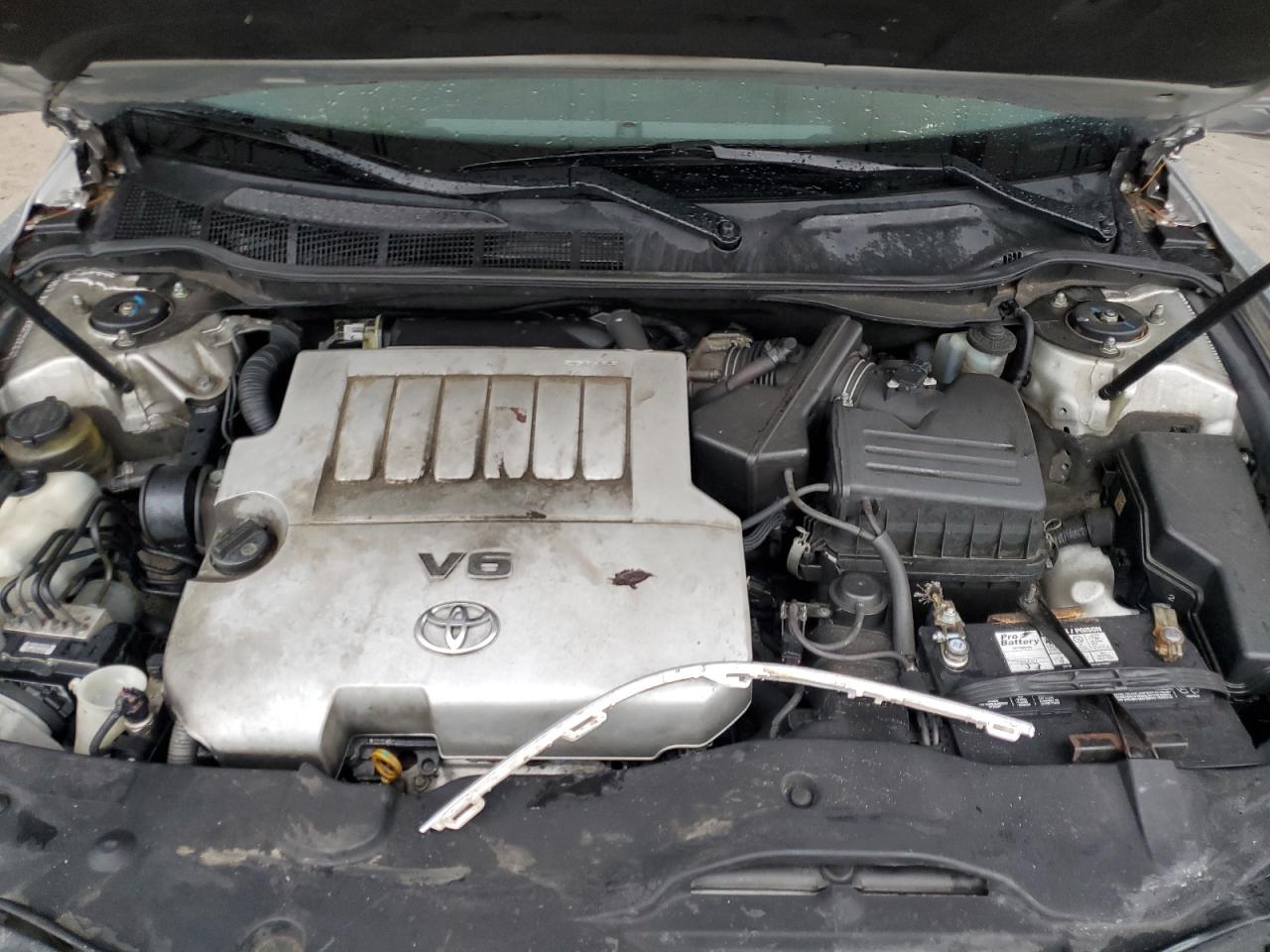 2010 Toyota Camry - Image 13