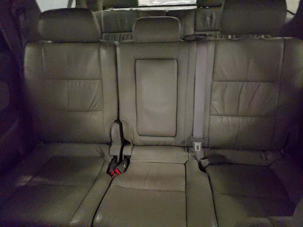 2003 Toyota Sequoia - Image 10