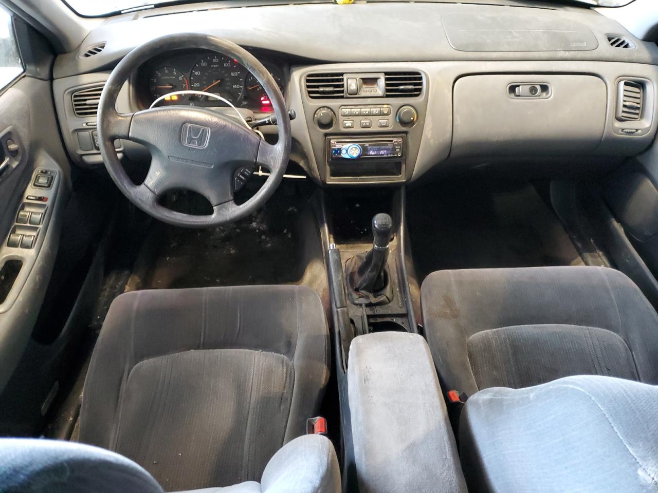 2000 Honda Accord - Image 8