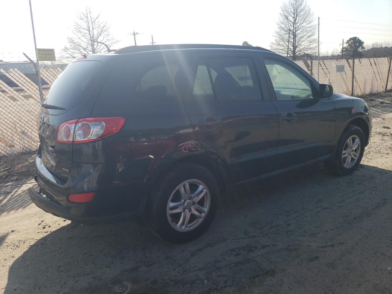 2012 Hyundai Santa Fe - Image 3