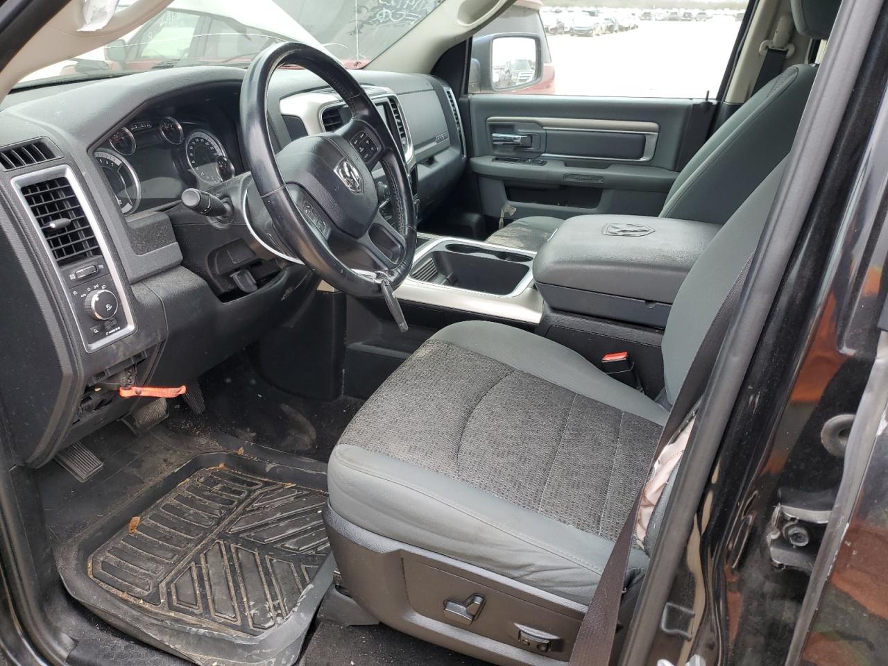 2016 RAM 1500 - Image 7