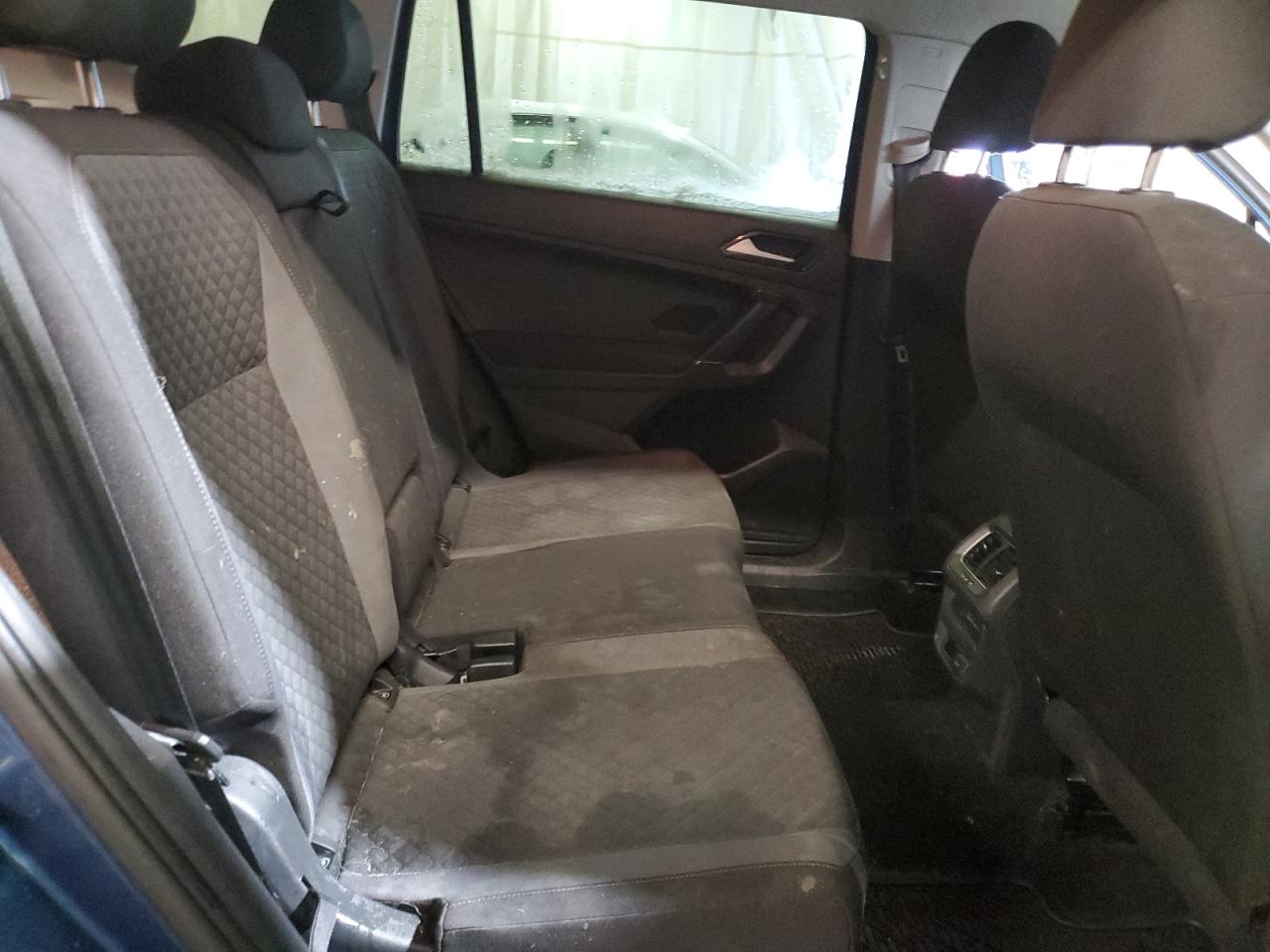 2018 Volkswagen Tiguan - Image 11
