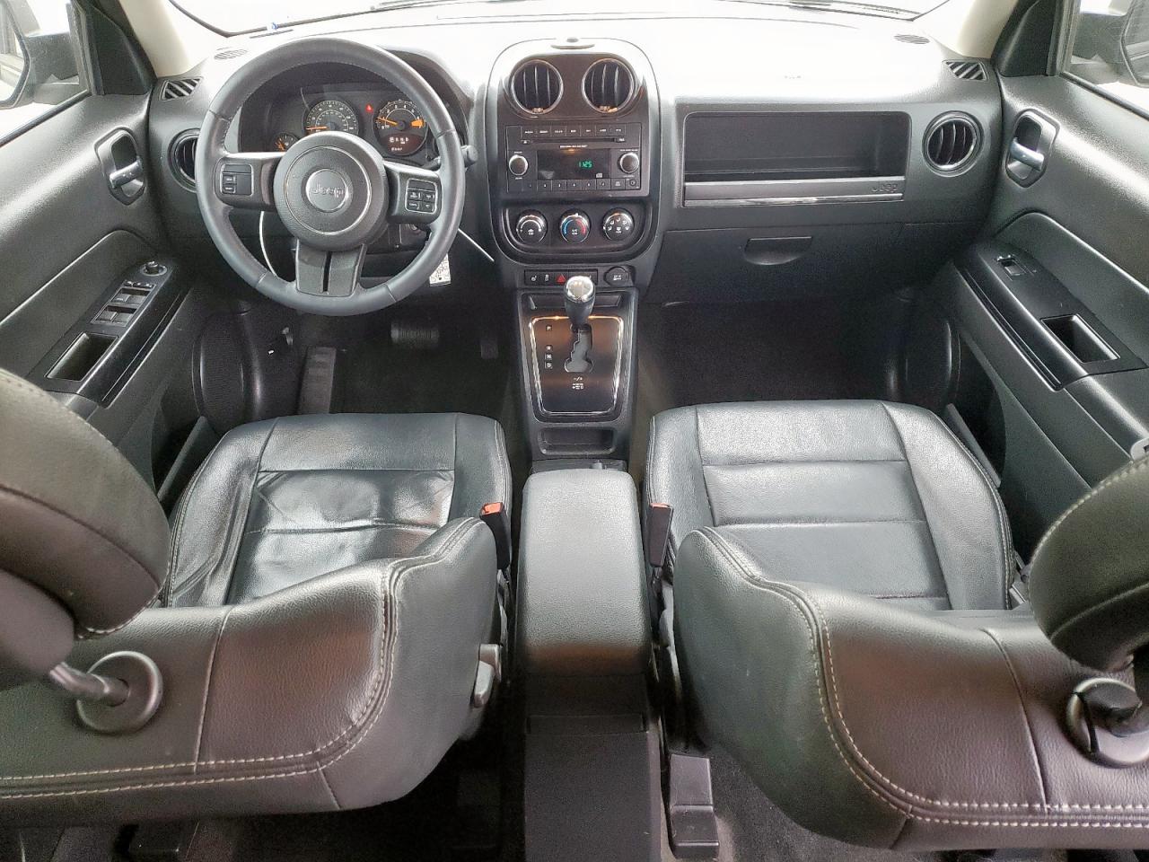 2015 Jeep Liberty (Patriot) - Image 8