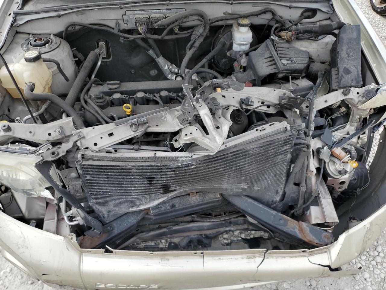 2010 Ford Escape - Image 11