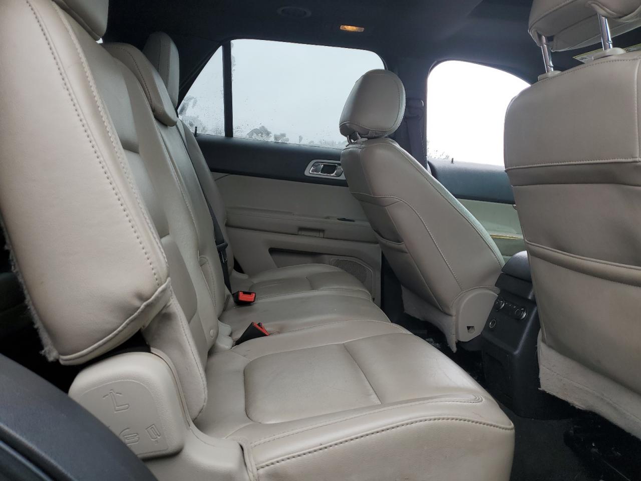 2011 Ford Explorer - Image 11