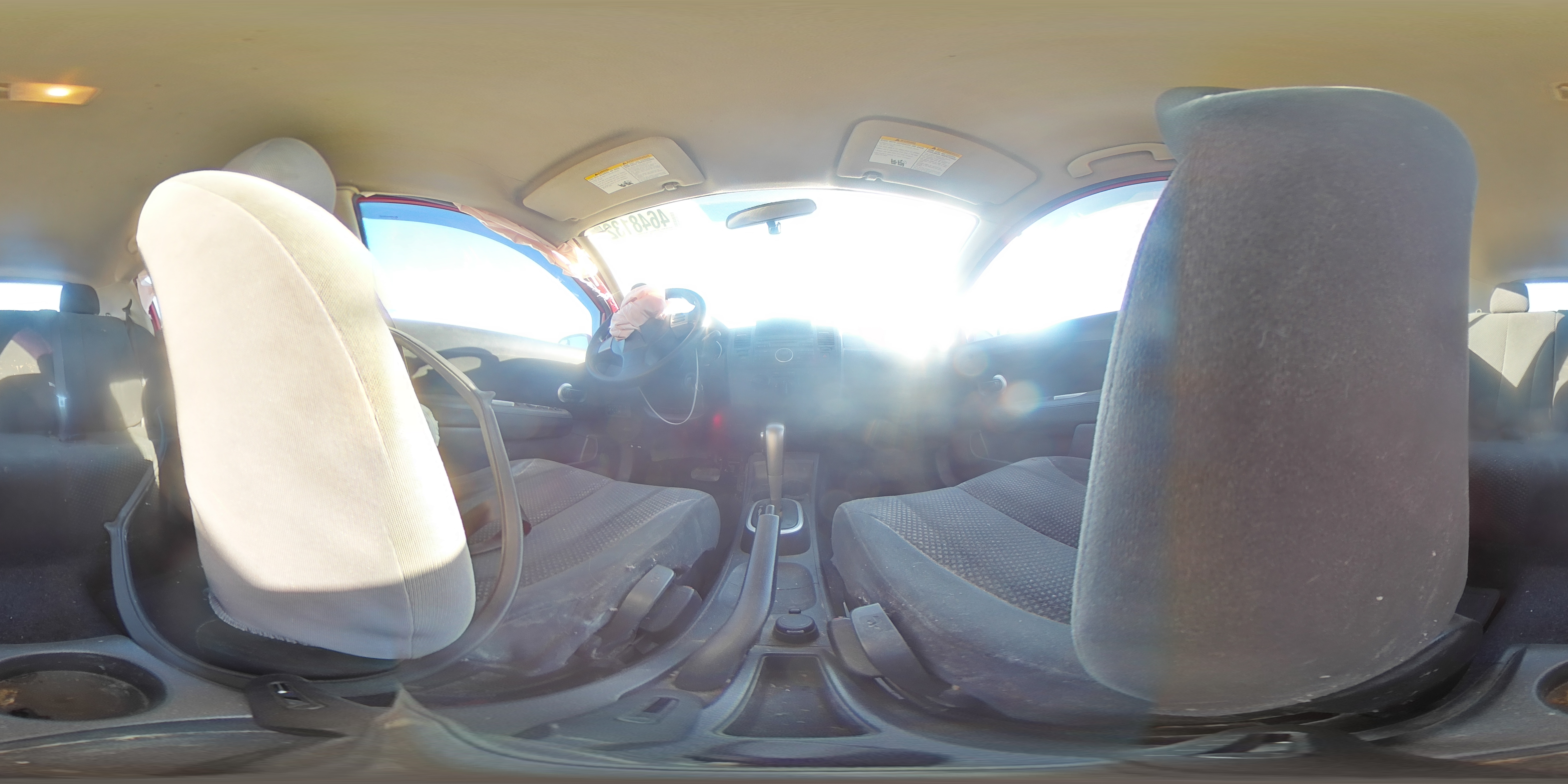 2011 Nissan Versa - Image 13