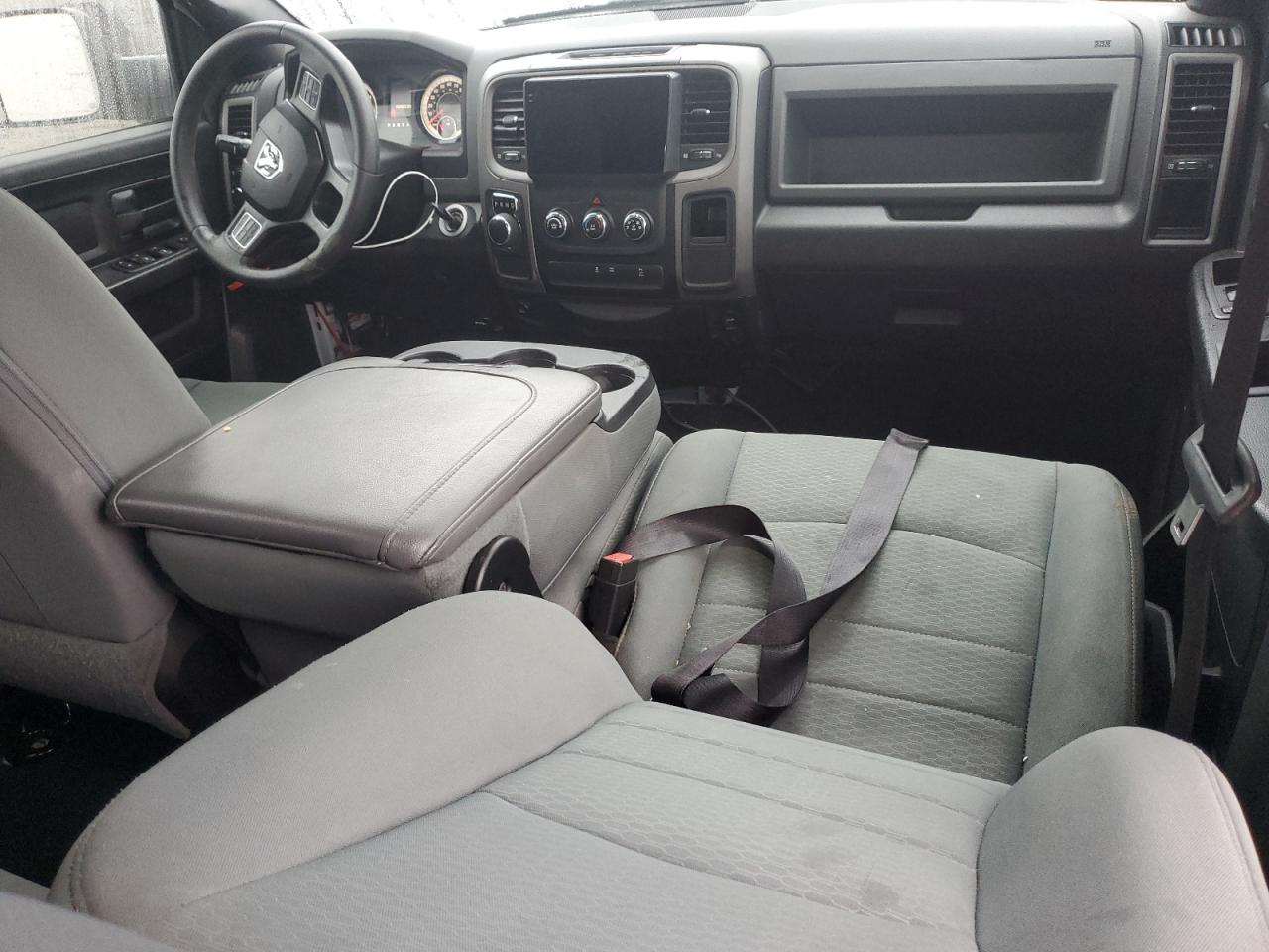 2017 RAM 1500 - Image 8