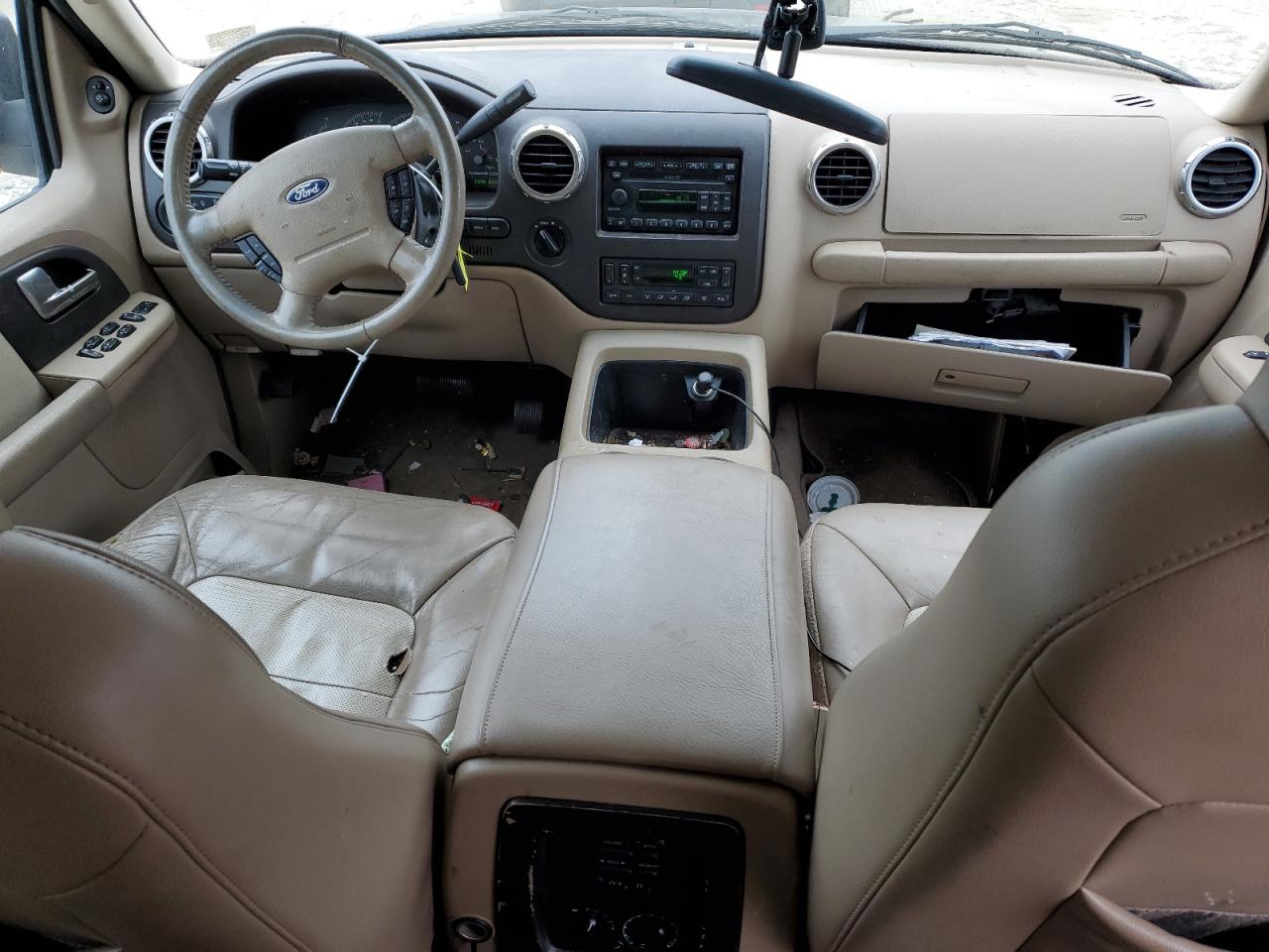 2004 Ford Expedition - Image 8