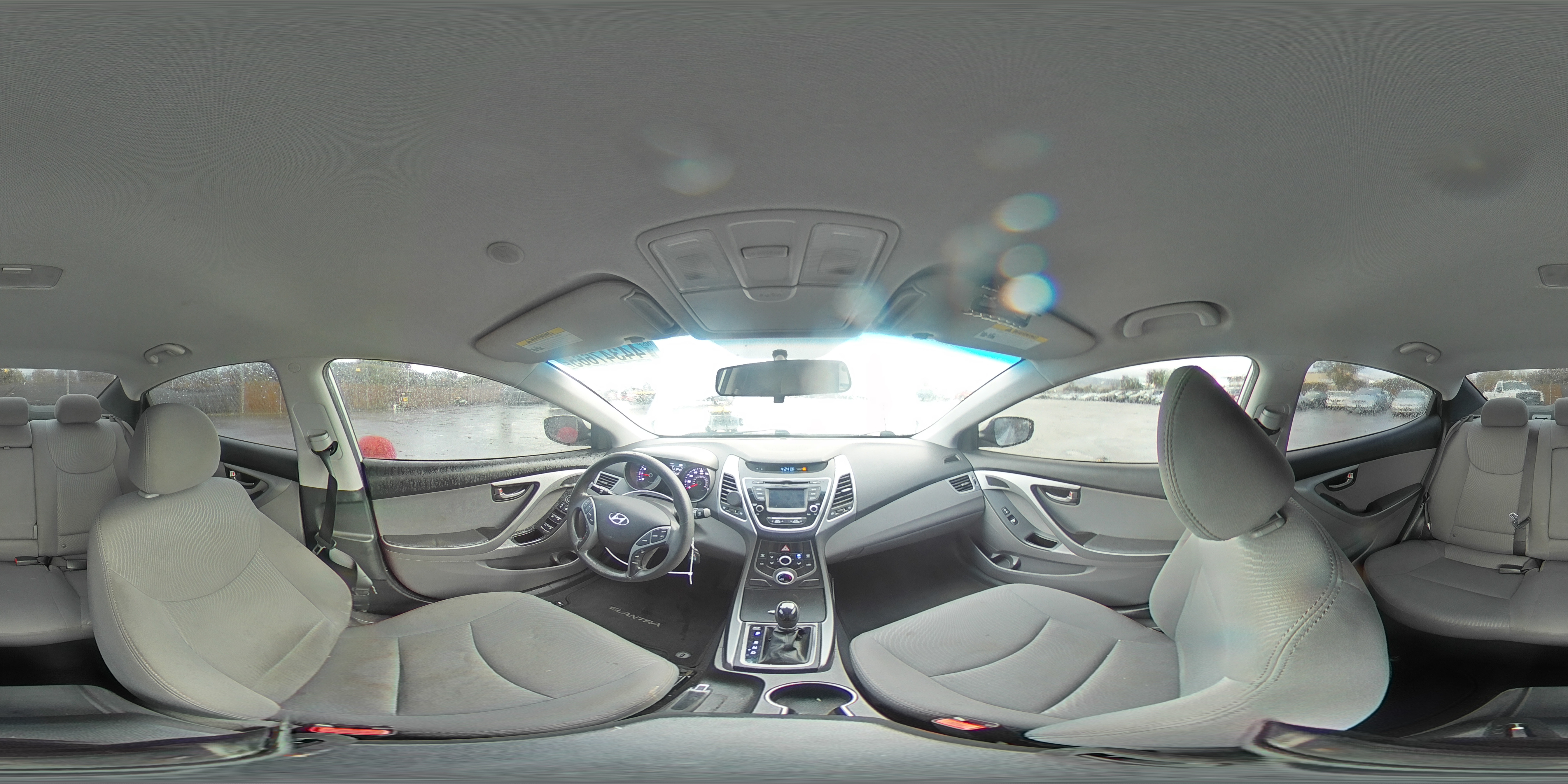 2015 Hyundai Elantra - Image 13