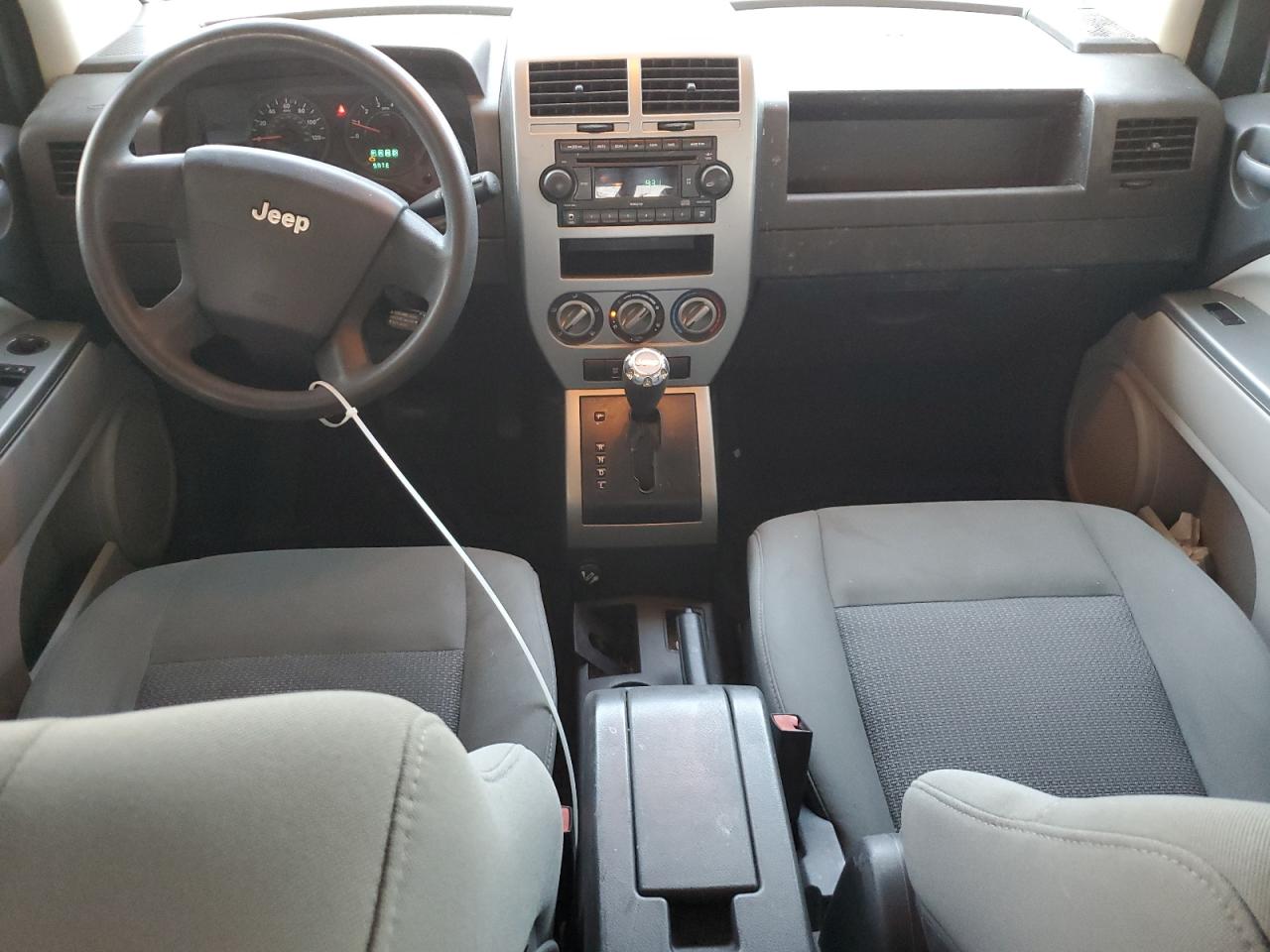 2007 Jeep Compass - Image 8