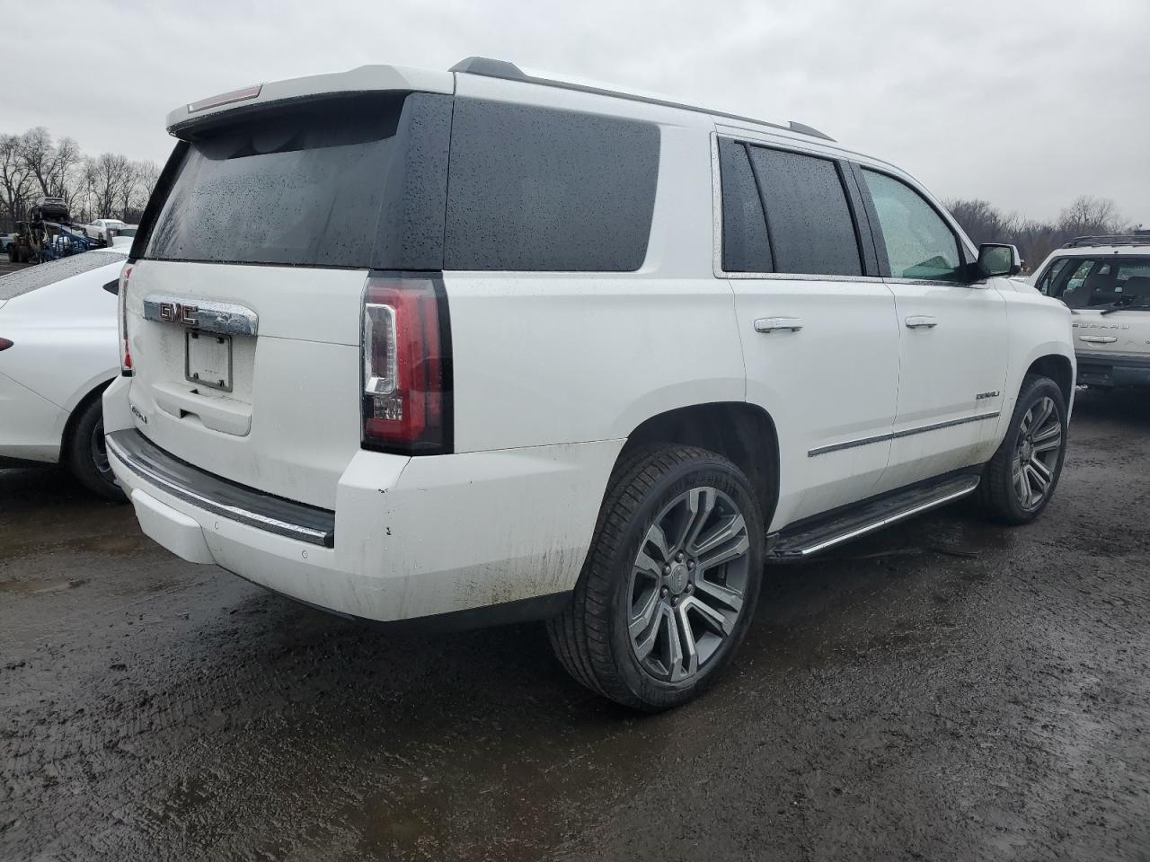 2018 GMC Yukon - Image 3
