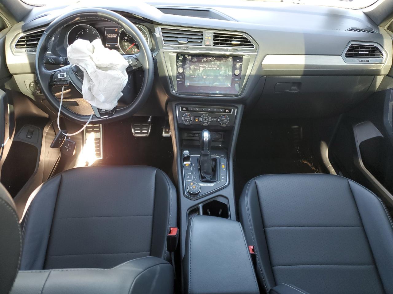 2018 Volkswagen Tiguan - Image 8